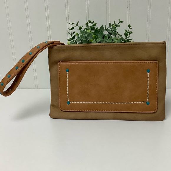 Shiraleah Boho Wristlet - Picture 2 of 13
